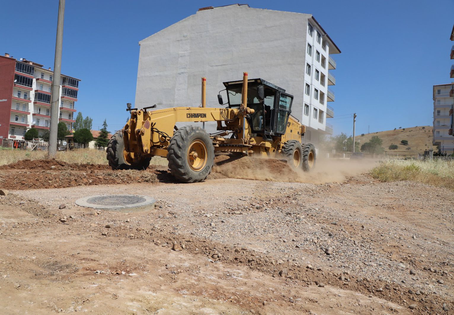 yol-calismalarimiz-devam-ediyor